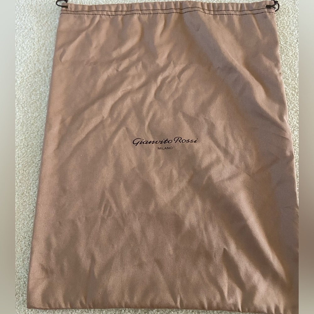 Gianvito Rossi dust bag In coffee color